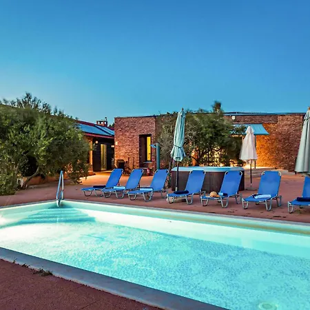 Cozy In Ivinj With Jacuzzi Sovlje